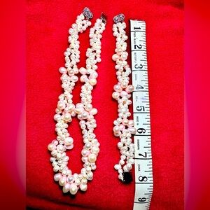 Elegant Freshwater Pearl Necklace and Bracelet Set